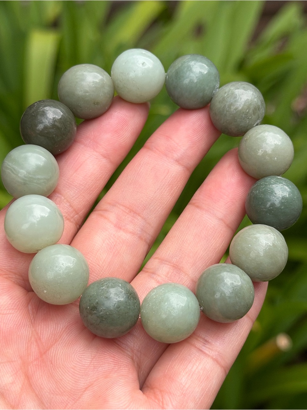 Green Jade Beaded Stretch Bracelet - Unbranded Palo